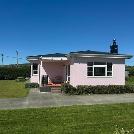 The Pink House Villa Havelock North Exterior photo